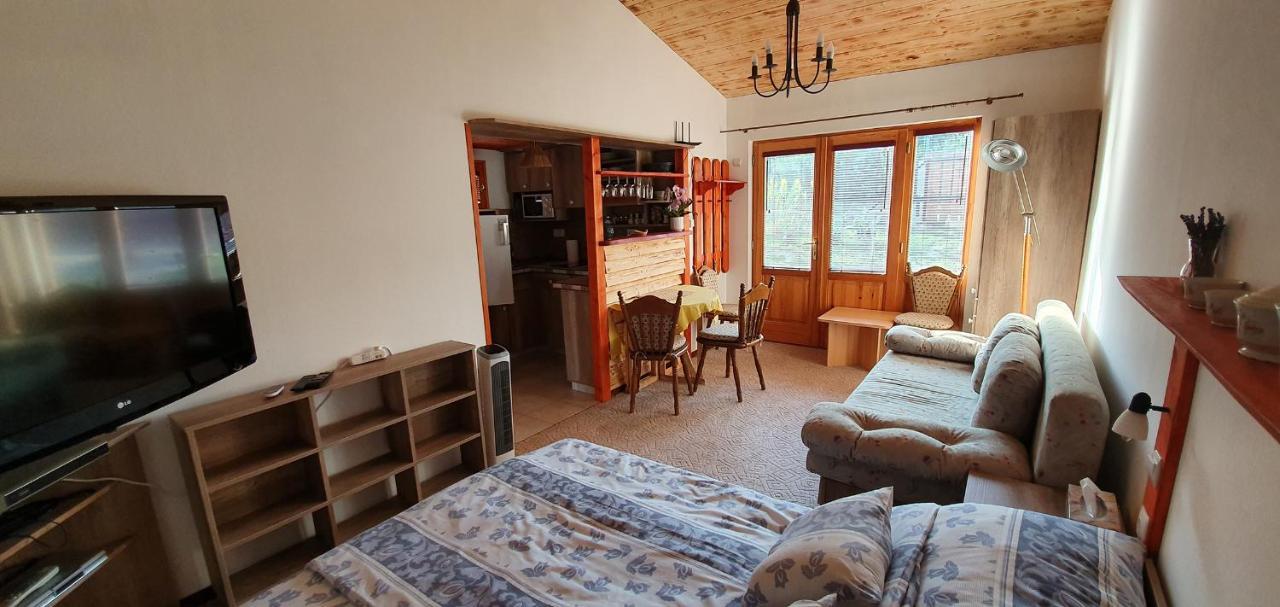 Dalia Apartmanok Csopak Oda fotoğraf